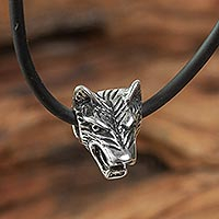 Collar colgante de plata esterlina, 'Growling Wolf' - Collar de cuentas de cabeza de lobo de plata esterlina 925 de Taxco