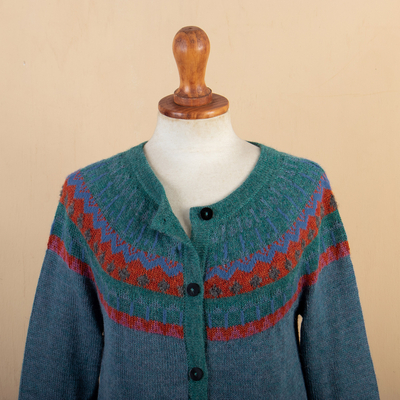 Strickjacke aus 100 % Alpaka, „Teal Tempest“ – Strickjacke aus 100 % Alpakawolle in Blaugrün mit geometrischen Motiven