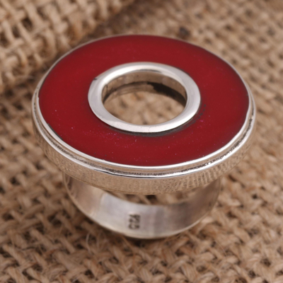 Cocktailring aus Sterlingsilber, „In the Round – Red“ – Cocktailring aus rotem Harz und Sterlingsilber