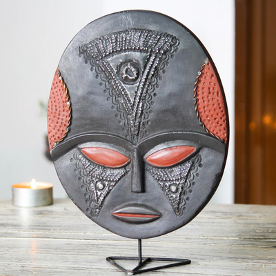 Akan-Holzmaske – Handgefertigte afrikanische Maske auf Ständer