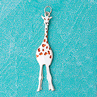Colgante de plata de ley y cobre, 'Gentle Giraffe' - Colgante de jirafa de plata de ley y cobre