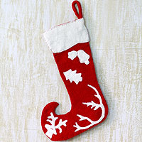 Media navideña de lana, 'Holiday Spirit' - Media navideña con apliques de lana roja y blanca