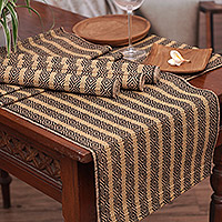 Camino de mesa y manteles individuales en mezcla de algodón, 'Songket Bali' (juego de 5) - Juego de caminos de mesa y manteles individuales de 5 piezas hechos de mezcla de algodón