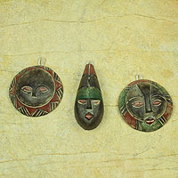 Holzornamente, „Royal Kings“ (3er-Set) - Kunsthandwerklich gefertigte Weihnachtsornamente aus Holz (3er-Set)