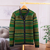 cardigan-Pullover aus 100 % Alpaka, „Inca's Green Geometry“ – Gestreifter Cardigan-Pullover aus 100 % Alpaka in Grün mit Inka-Muster