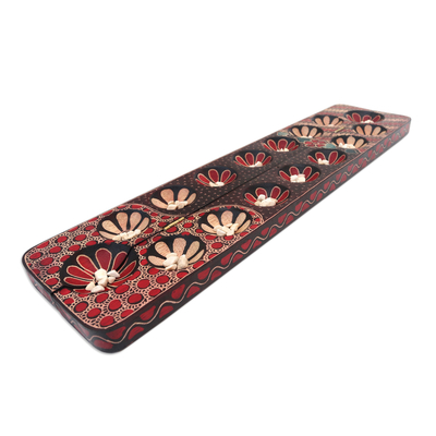 Mancala-Spiel aus Batikholz, „Spirited Game in Red“ - Handgefertigtes Mancala-Spiel aus Batikholz in Rot