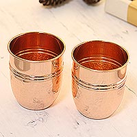 Vasos de cobre, 'Subtle Appeal' (par) - Vasos para beber de cobre 100% martillados a mano de la India (par)