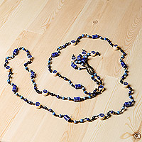 Collar con cuentas de estación de cerámica, 'Danzas azules' - Collar con cuentas de estación de cerámica azul floral con borla