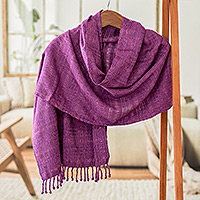 Bufanda de algodón, 'Purple Serenade' - Bufanda de algodón con flecos texturizada tejida a mano en morado y rosa