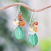 Pendientes colgantes con múltiples piedras preciosas, 'Honey Spring' - Pendientes colgantes con calcedonia de cuarzo y perlas cultivadas