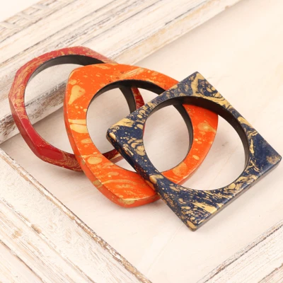 Mango wood bangle bracelets, 'Stylish Geometry' (set of 3) - Set of 3 Mango Wood Bangle Bracelets in Vibrant Tones