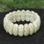 Brazalete de estiramiento de Howlite - Pulsera elástica de howlita elaborada artesanalmente en Brasil