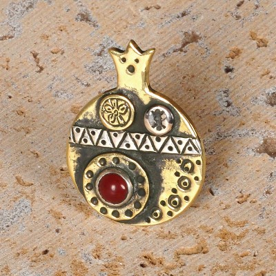 Carnelian cocktail ring, 'Pomegranate Amulet' - Pomegranate-Shaped Brass Cocktail Ring with Carnelian Gem