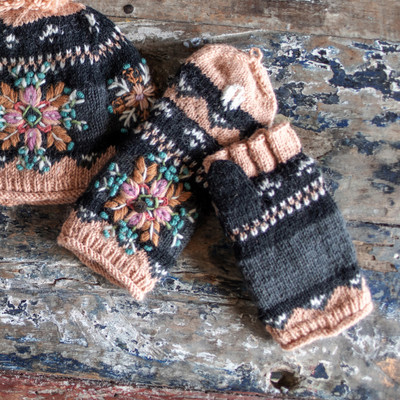 Wool convertible mittens, 'Sundari' - Women's Knit Wool Convertible Mittens Gloves Multicolored