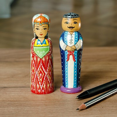 Wood figurines, 'Splendorous Marriage' (set of 2) - Set of 2 Red and Blue Wood Bride and Groom Figurines