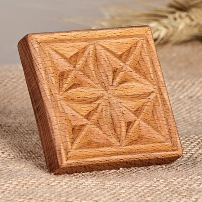 Wood cookie press, 'Delicious Diamond' - Hand-Carved Square Diamond-Patterned Beechwood Cookie Press