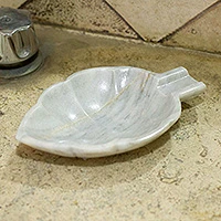 Marble catchall, 'Handy Leaf in Ivory' - Leaf-Shaped Marble Catchall in Eggshell from Mexico