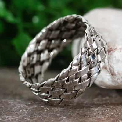 Men's sterling silver ring, 'Weaving Metal' - Men's Sterling Silver Band Ring With Basket Weave Design