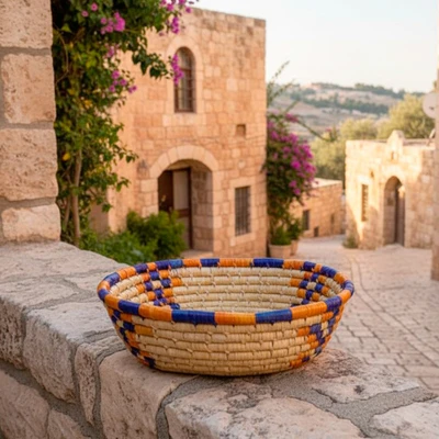 Natural fiber decorative basket, 'Organic Charm' - Hand-Woven Natural Fiber Decorative Basket from Palestina