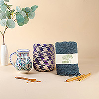 Set de regalo seleccionado con taza, bufanda y canasta, 'Cozy Moments' - Caja de regalo seleccionada para vibraciones acogedoras con taza, canasta y bufanda