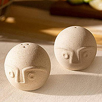 Salero y pimentero de cerámica, 'Boi y Gul' (par) - Salero y pimentero de cerámica de la India