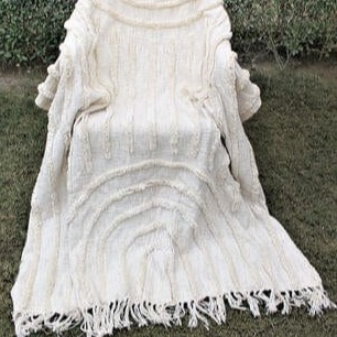 Überwurfdecke aus Baumwolle - Cremefarbener, handgetufteter Überwurf aus strukturierter Baumwolle