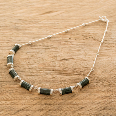 Jade-Kettenhalskette - Von Hand gefertigte Glücksbringer-Halskette aus Jade aus Sterlingsilber