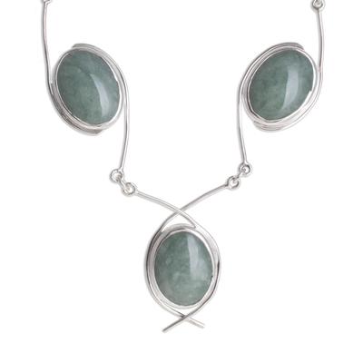 Jade-Y-Halskette, 'Pfad des Lebens - Fair gehandelte Jade-Halskette aus Sterlingsilber für Frauen