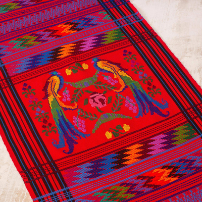 Tischläufer aus Baumwolle, „Ruby Quetzal“ – handgewebter Vogel-Tischläufer aus Guatemala
