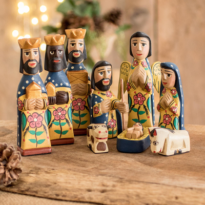 Pinewood nativity scene, 'Faithful' (set of 9) - Hand Crafted Religious Wood Sculpture (Set of 9)