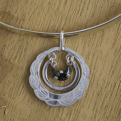 Jade choker necklace, Totonicapan Wreaths