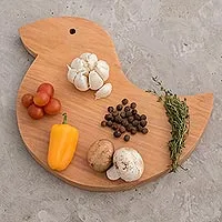 Tabla de cortar de madera, 'Happy Duck' - Tabla de cortar de madera natural de comercio justo