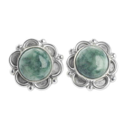 Jadeblumen-Ohrringe, 'Waldprinzessin'. - Guatemaltekische handgefertigte Ohrringe aus hellgrüner Jade