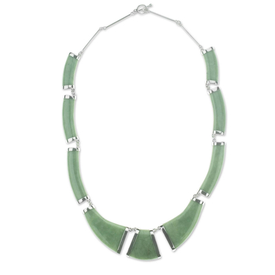 Apfelgrüne Jade-Gliederkette 'Queen K'abel' - Handgefertigte Halskette aus Sterlingsilber mit Jade-Anhängern im Maya-Stil
