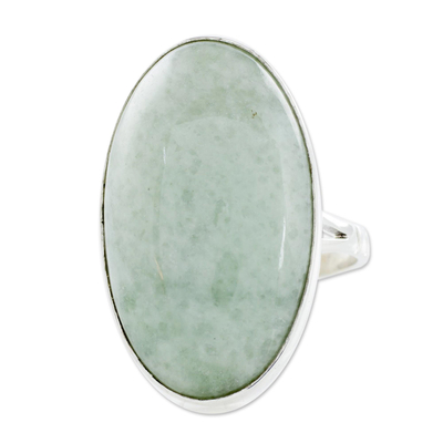 Jade-Cocktailring - Handgefertigter minimalistischer Ring aus hellgrüner Jade und Silber
