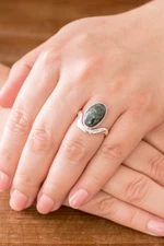 Jade cocktail ring, 'Secret of the Earth' - Dark Green Jade on Sterling Silver Artisan Crafted Ring