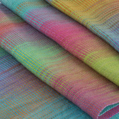 Rayon-Schal - Pastellfarbener, mehrfarbiger guatemaltekischer Schal, handgewebt aus Viskose
