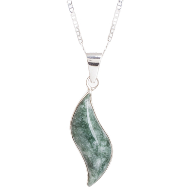 Collar con colgante de jade verde claro - Collar de jade con colgante de plata de ley de comercio justo