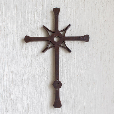cruz de hierro forjado - Cruz de pared de hierro forjado artesanal hecha a mano en Guatemala