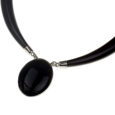 Halskette mit Anhänger aus schwarzer Jade - Schwarze Jade-Anhänger-Halskette mit Sterlingsilber