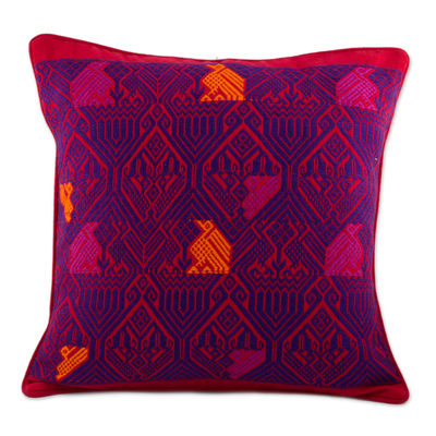 Kissenhülle aus Baumwolle 'Birds in Colour' - Auf Maya-Rückengurt-Webstuhl handgewebter Kissenbezug in Rot und Violett