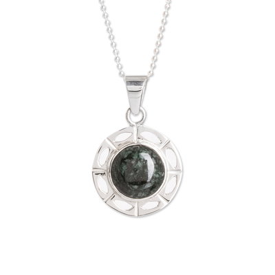 collar con colgante de jade - Collar de Dios del Sol de Plata Esterlina con Jade Maya Oscuro