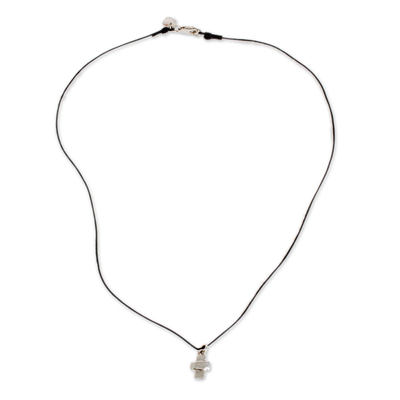 Collar colgante de plata fina, 'Fieles en Todos' - Collar colgante de cruz guatemalteca de plata fina y cuero