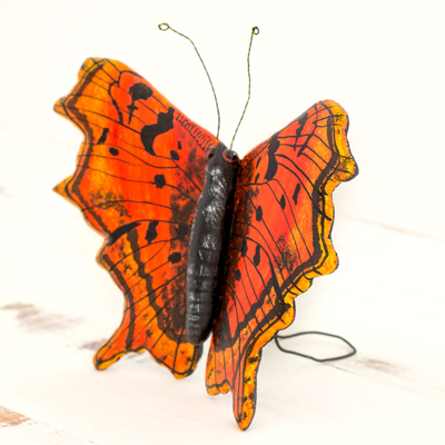 Keramikskulptur - Handgefertigte Polygonien-Schmetterlingsskulptur aus Keramik aus Guatemala