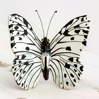 Escultura de cerámica - Escultura de mariposa de ninfa del bosque de cerámica hecha a mano