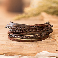 Leder-Wickelarmband, 'Elegant Style in Brown' - Geflochtenes Leder-Wickelarmband in Braun aus Guatemala