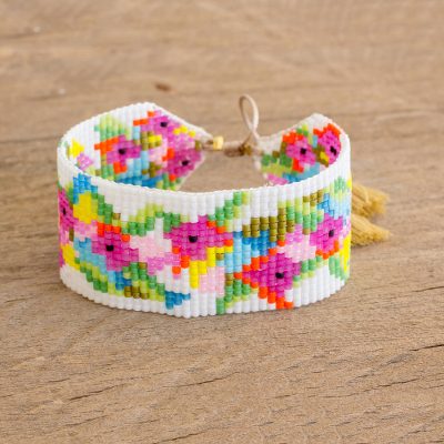 Glass beaded wristband bracelet, 'Brilliant Flowers' - Colourful Glass Beaded Wristband Bracelet from Guatemala
