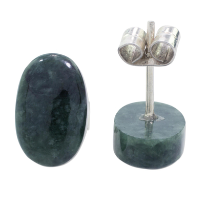 Jade-Knopfohrringe - Dunkelgrüne ovale Knopfohrringe aus Jade aus Guatemala