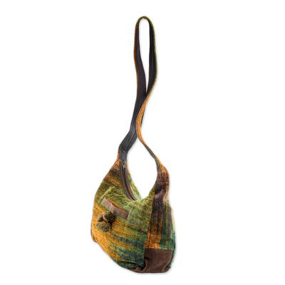 Handtasche aus Rayon- und Baumwollmischung - Handgefärbte und gewebte Handtasche im Hobo-Stil in Herbstfarben