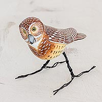 Figura de cerámica, 'Búho madriguera' - Figura de pájaro de cerámica de búho madriguera hecha a mano de Guatemala